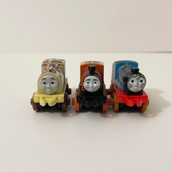 Lot of 10 Fisher Price Thomas and Friends Minis Train Engines - Picture 7 of 16